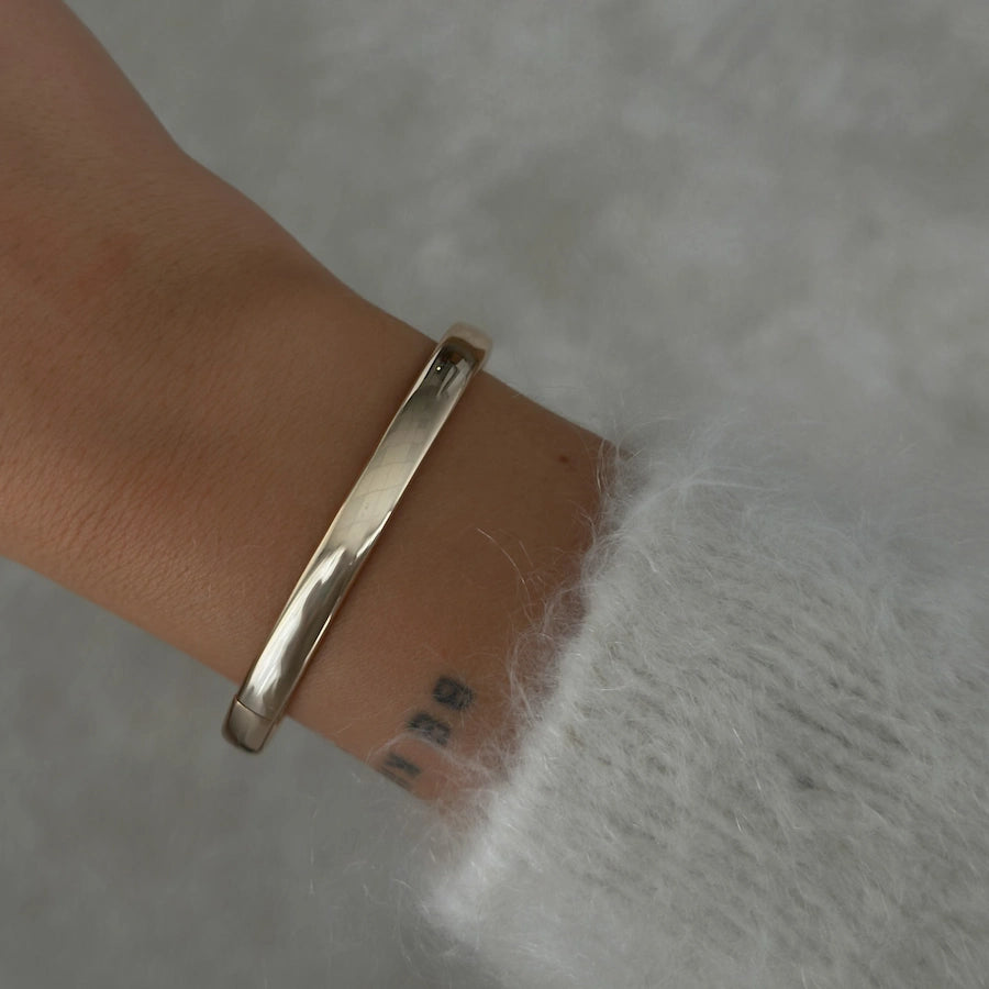 Chic Bangle