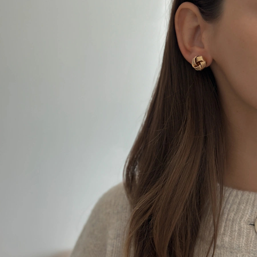 Knot Studs