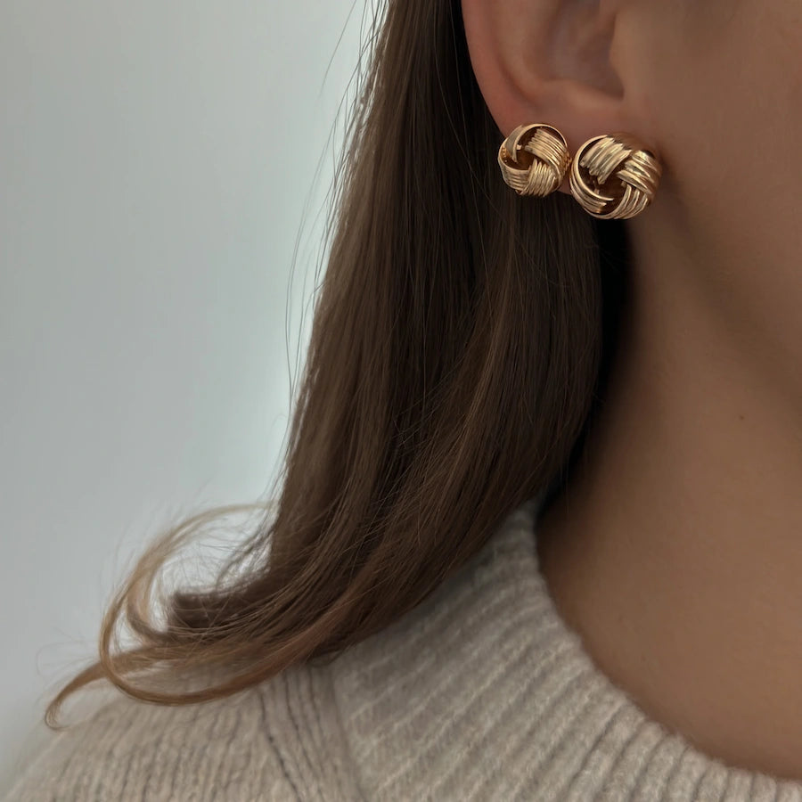 Knot Studs