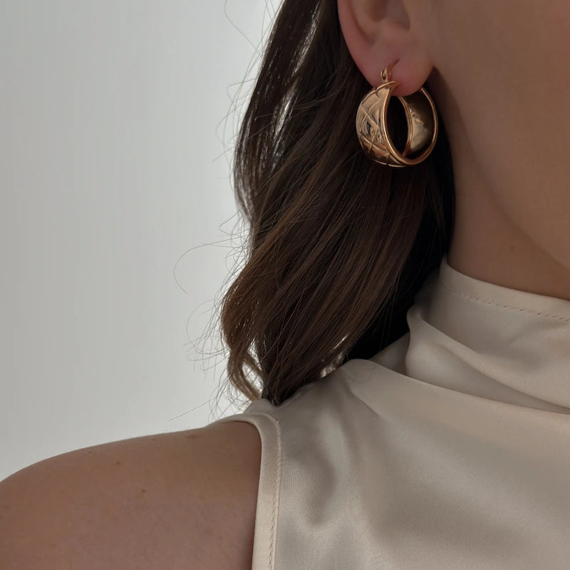 Pleat Wide Hoops