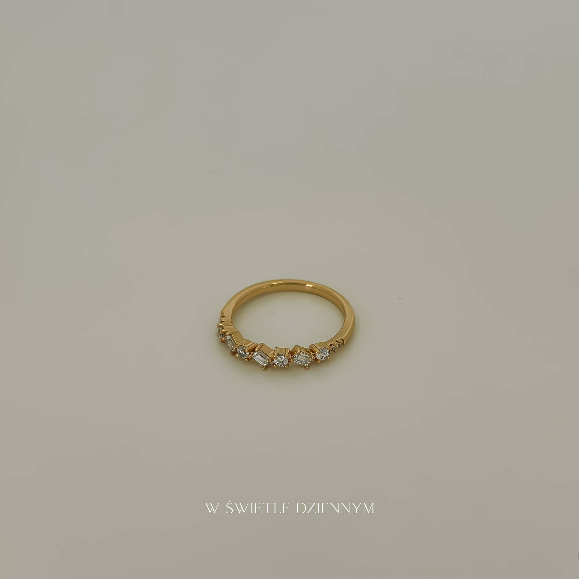 Glistening Ring