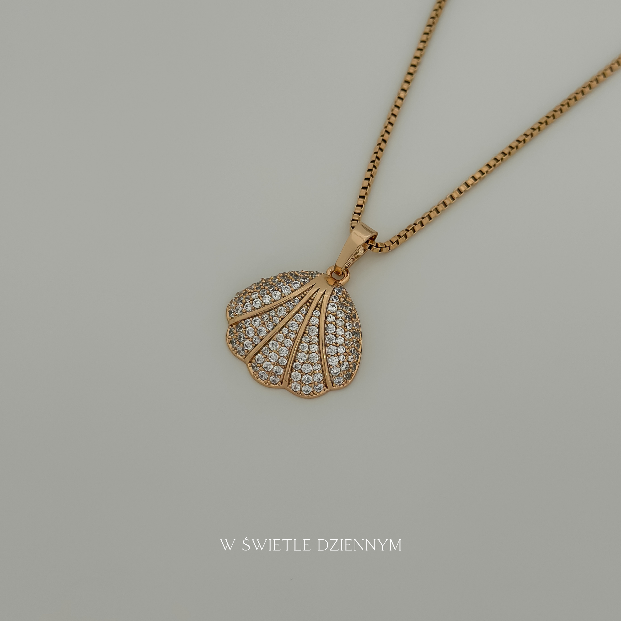 Rich Shell Necklace