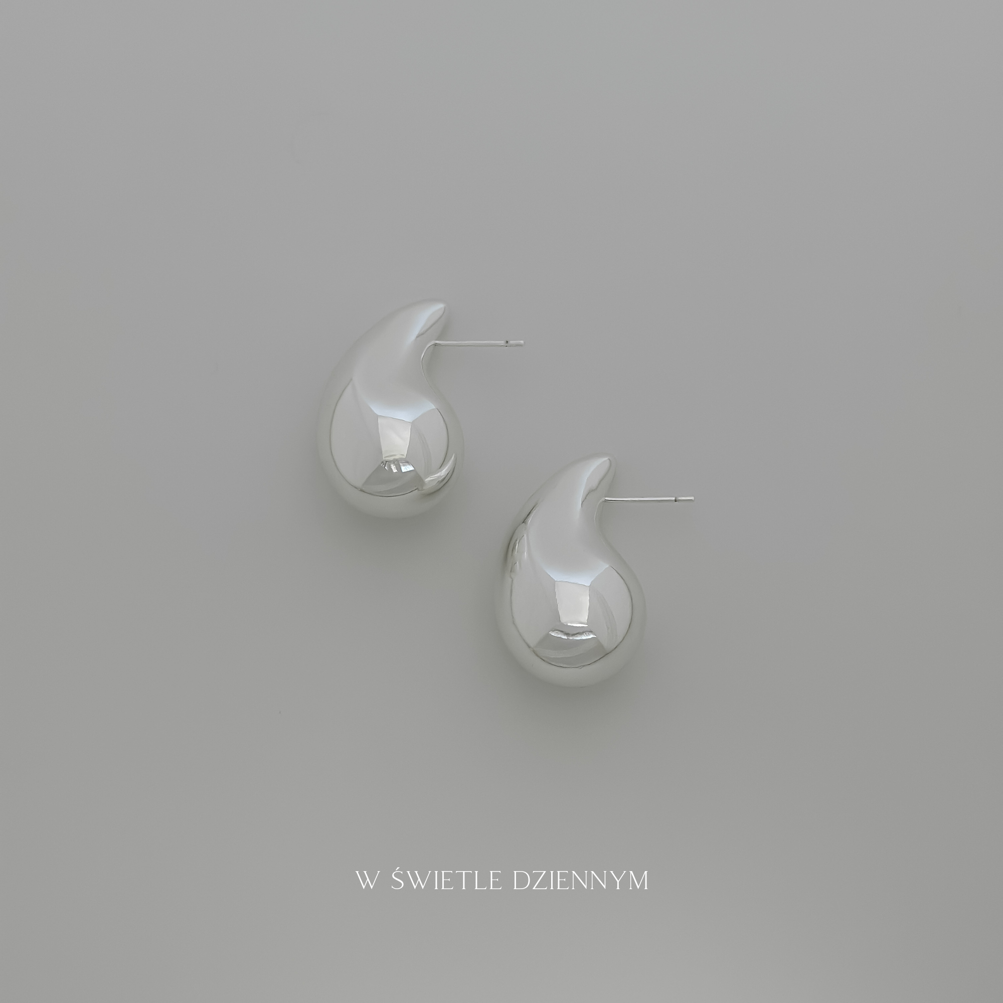 Teardrop Midi Studs [Silver]