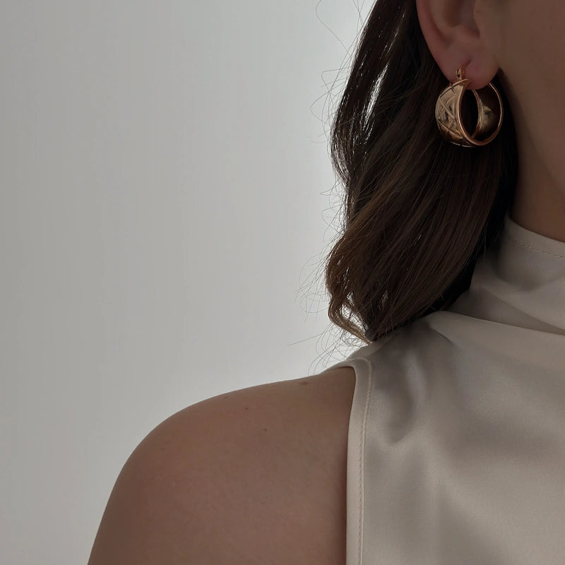 Pleat Wide Hoops