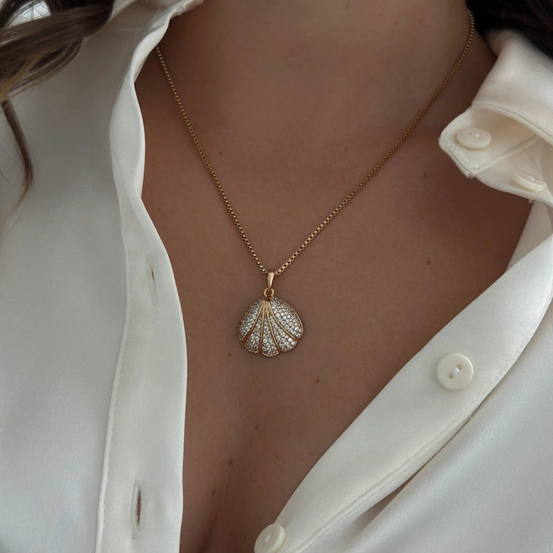 Rich Shell Necklace