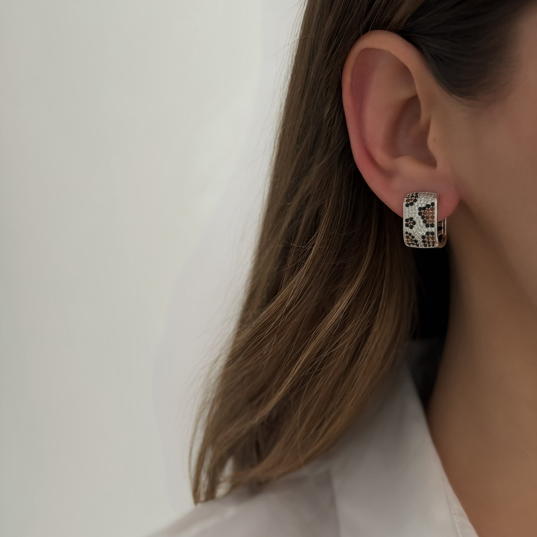 Chic Leopard Earrings [Silver]