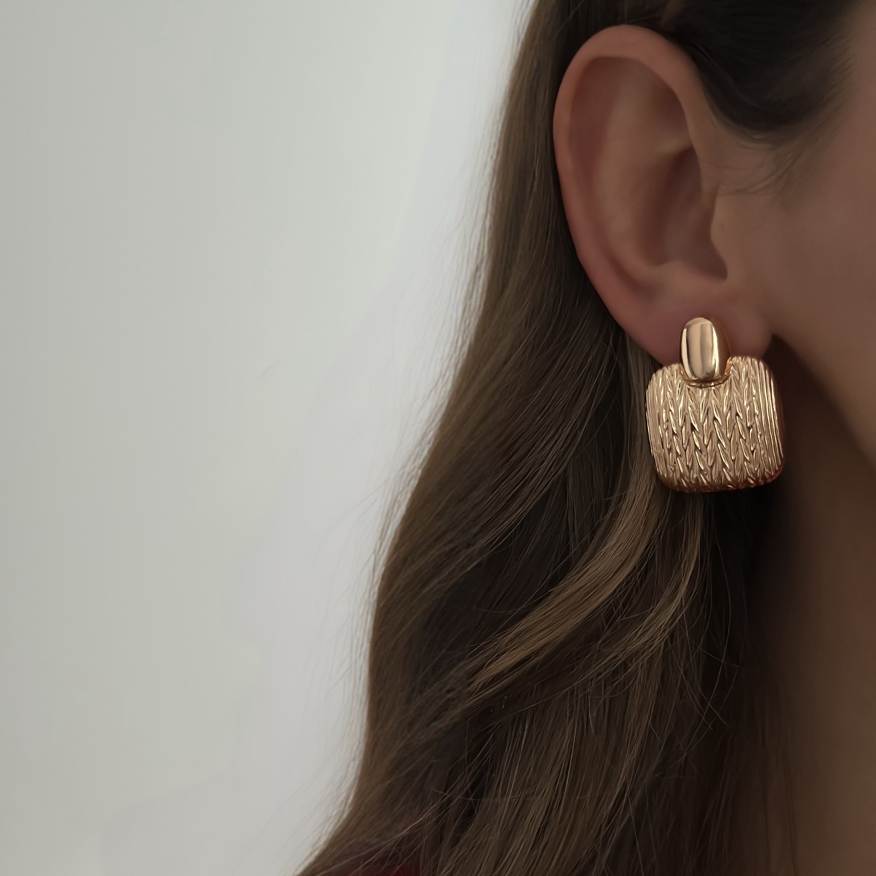 Anita Retro Studs