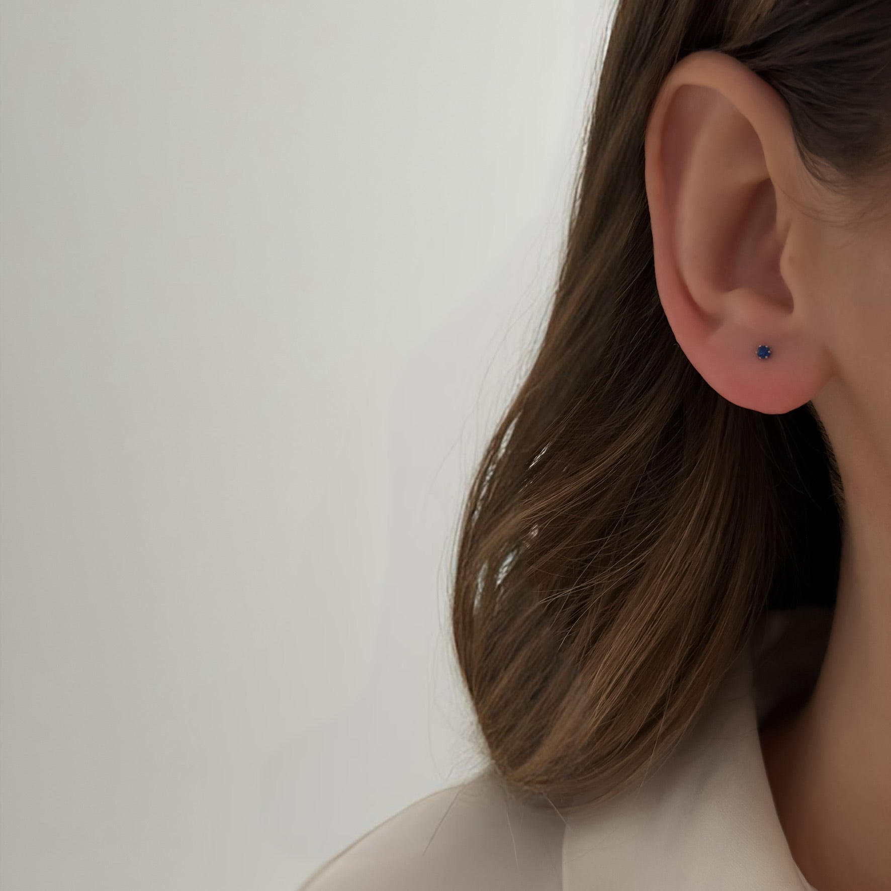 Sapphire Tiny Studs [Silver]