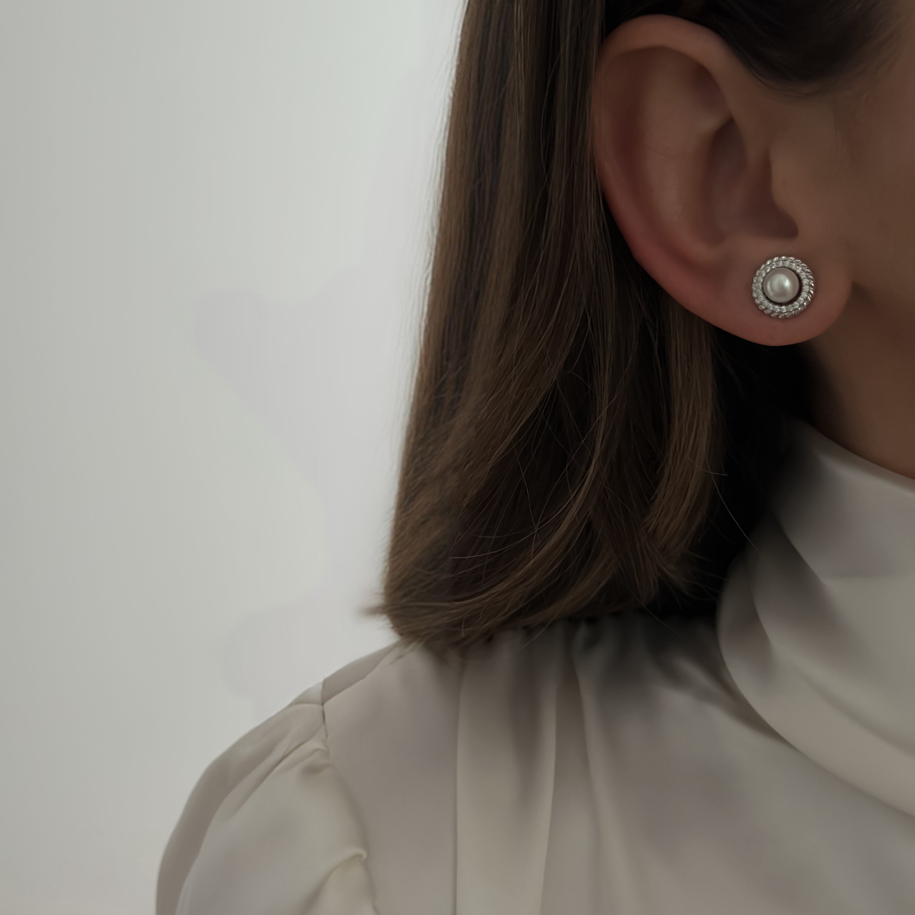 Pearl Nest Studs [Silver]