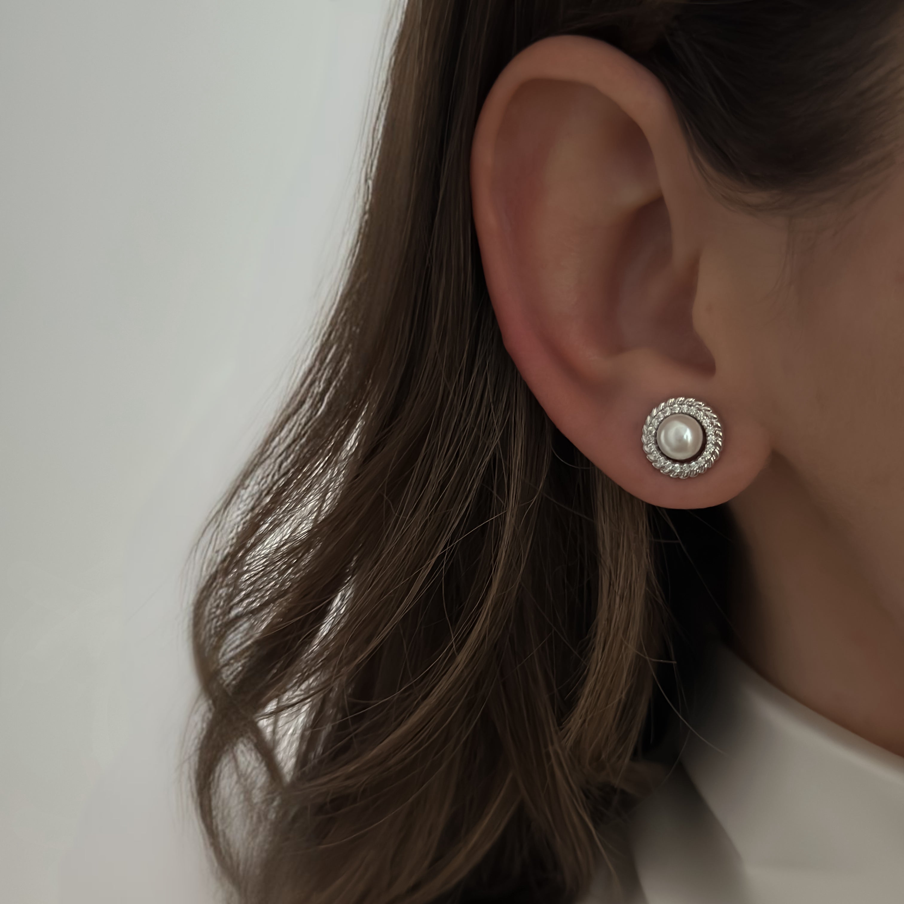 Pearl Nest Studs [Silver]