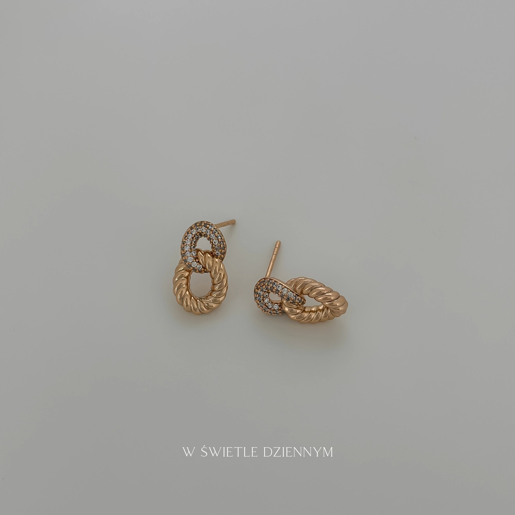 Mob Chain Studs